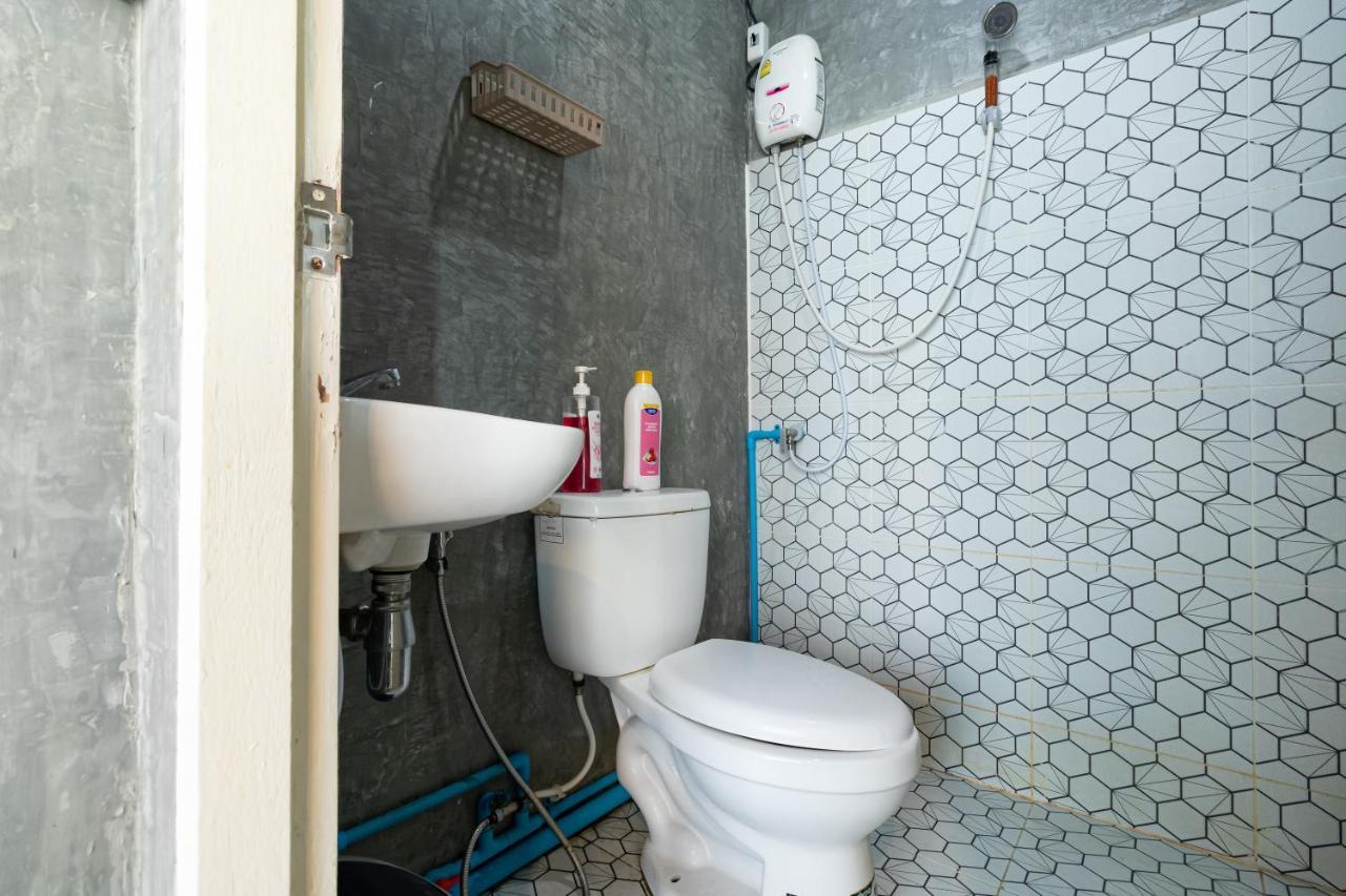 The Beds Ever Hostel (Adults Only) Μπανγκόκ Εξωτερικό φωτογραφία