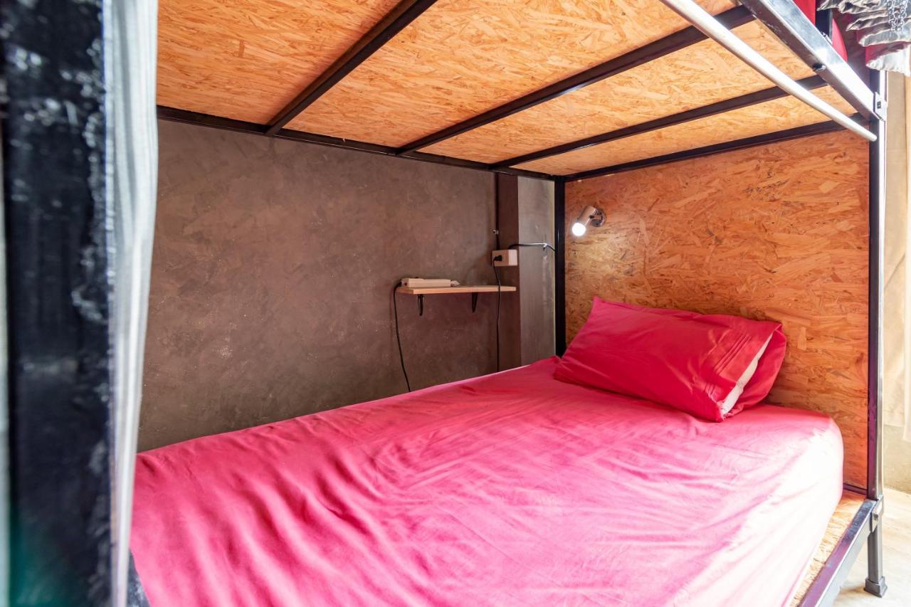 The Beds Ever Hostel (Adults Only) Μπανγκόκ Εξωτερικό φωτογραφία