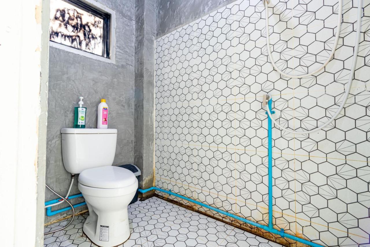 The Beds Ever Hostel (Adults Only) Μπανγκόκ Εξωτερικό φωτογραφία