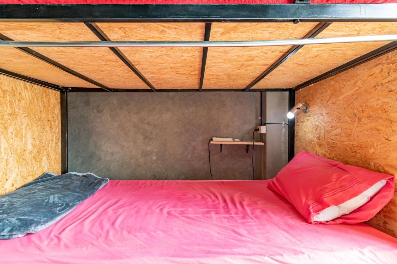 The Beds Ever Hostel (Adults Only) Μπανγκόκ Εξωτερικό φωτογραφία