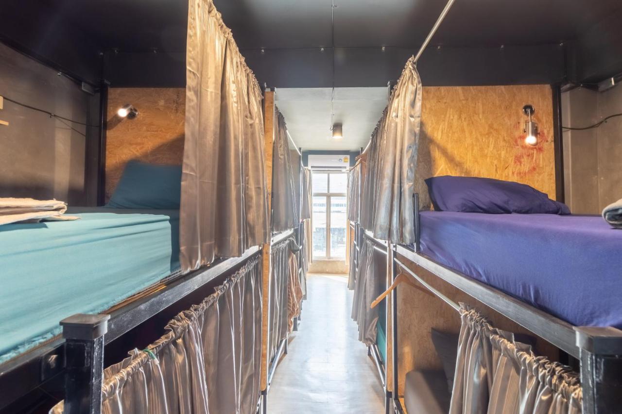 The Beds Ever Hostel (Adults Only) Μπανγκόκ Εξωτερικό φωτογραφία