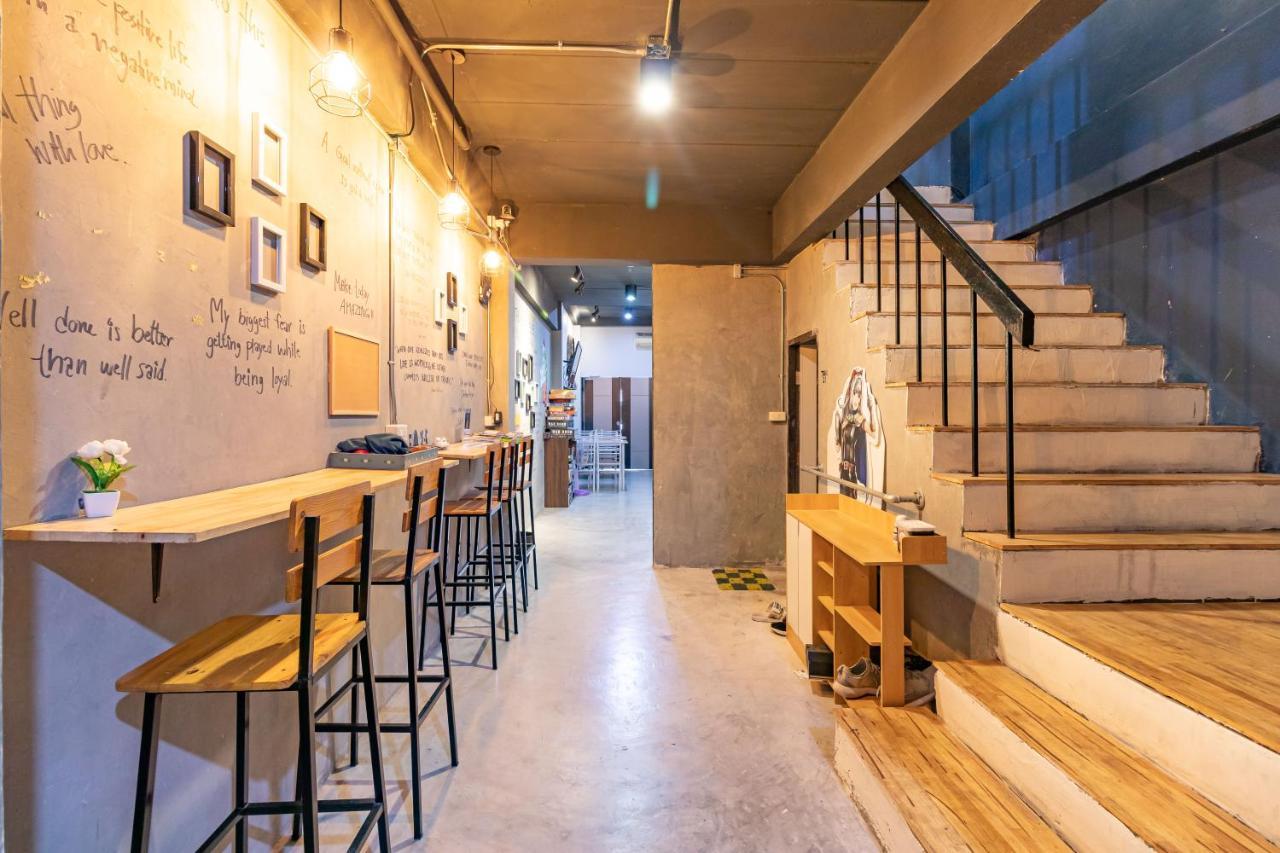 The Beds Ever Hostel (Adults Only) Μπανγκόκ Εξωτερικό φωτογραφία