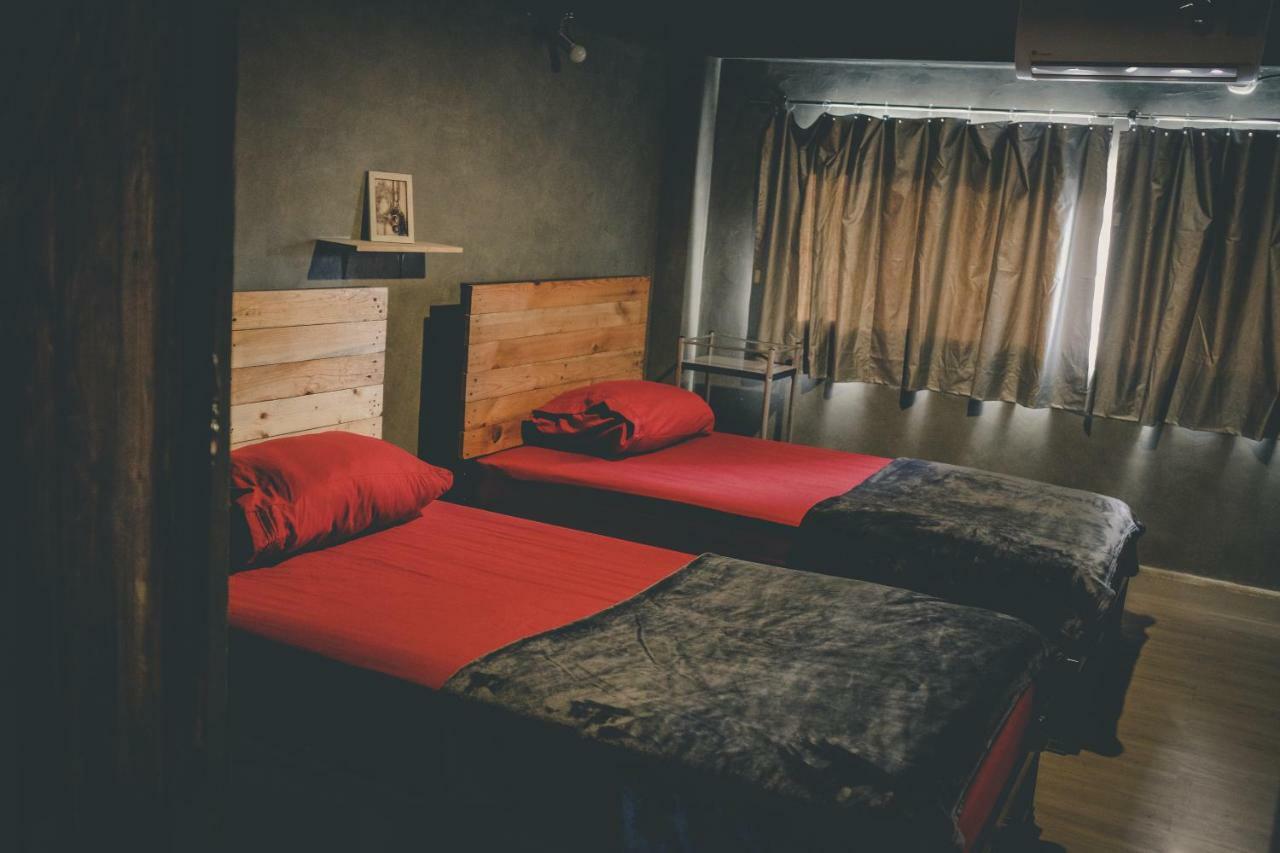 The Beds Ever Hostel (Adults Only) Μπανγκόκ Εξωτερικό φωτογραφία