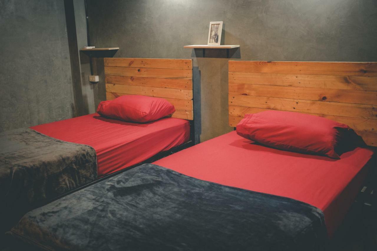 The Beds Ever Hostel (Adults Only) Μπανγκόκ Εξωτερικό φωτογραφία